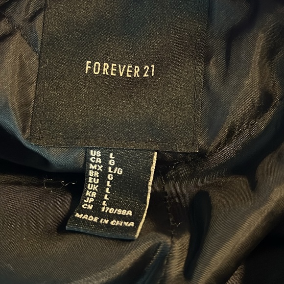 PRE-LOVED Corduroy Varsity Jacket
Size L - Picture 9 of 9